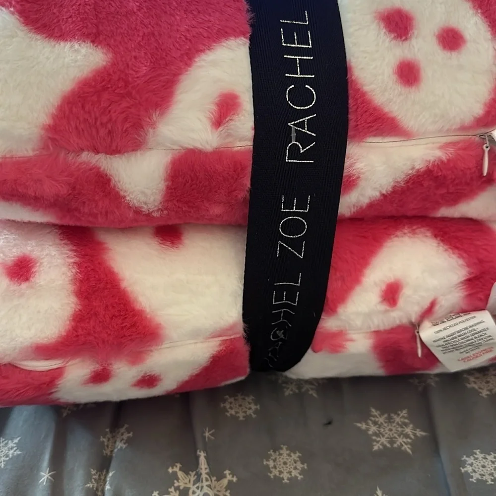 NEW Rachel Zoe Halloween Hot 2 Pink Ghost Pillows